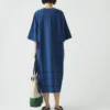 Abito in cotone a righe stile canovaccio Abito in cotone a righe stile canovaccio