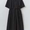 Abito in twill di cotone con laccio in vita Abito in twill di cotone con laccio in vita