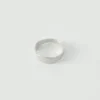Anello da uomo in argento di Emily Nixon Anello da uomo in argento di Emily Nixon