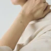Bracciale con perline d’oro di Helena Rohner