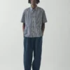 Camicia in cotone a righe con tintura naturale Camicia in cotone a righe con tintura naturale