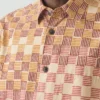 Camicia in cotone stampata a blocchi variegati Camicia in cotone stampata a blocchi variegati