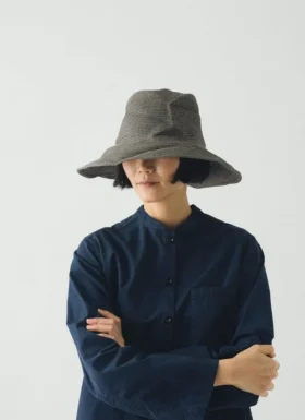 Cappello in carta washi stropicciata Decho