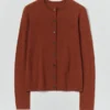 Cardigan elegante in lana e cashmere Cardigan elegante in lana e cashmere