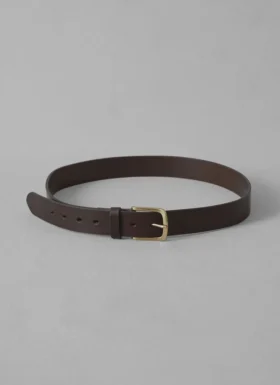 Cintura in pelle con fibbia in ottone Cintura in pelle con fibbia in ottone