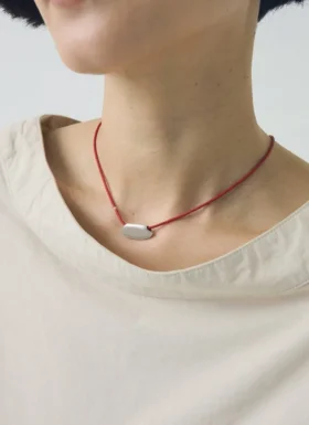 Collana ovale Miyuki di Helena Rohner