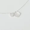 Collana Quoit in argento di Emily Nixon Collana Quoit in argento di Emily Nixon