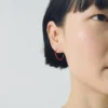 Helena Rohner Orecchini a cerchio piccoli in vetro Miyuki