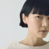 Helena Rohner Orecchini a cerchio piccoli in vetro Miyuki