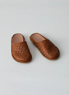 Mules in pelle intrecciata Vibae Roma Mules in pelle intrecciata Vibae Roma