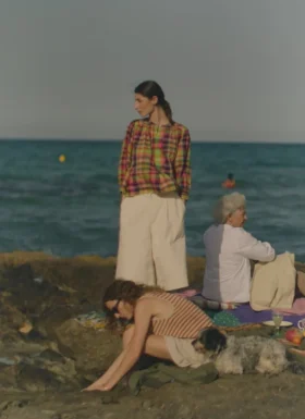 Pantaloncini in denim a pieghe