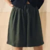 Pantaloncini leggeri in lino tinti in capo