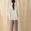 Pantaloni con tasche applicate in cotone e lino a quadretti Pantaloni con tasche applicate in cotone e lino a quadretti