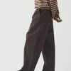 Pantaloni Gabriel in twill di cotone tinti in capo Pantaloni Gabriel in twill di cotone tinti in capo