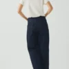 Pantaloni in denim indaco affusolati Pantaloni in denim indaco affusolati