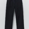 Pantaloni in denim indaco affusolati Pantaloni in denim indaco affusolati