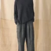 Pantaloni in lino e cotone con tasche applicate Pantaloni in lino e cotone con tasche applicate
