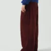 Pantaloni in velluto a coste biologico con pieghe sul davanti Pantaloni in velluto a coste biologico con pieghe sul davanti