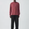 T-shirt a maniche lunghe con girocollo T-shirt a maniche lunghe con girocollo