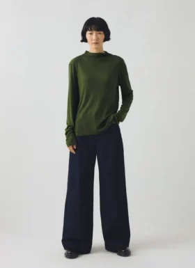 T-shirt Aster in lana e lyocell con collo alto