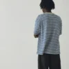 T-shirt comoda a righe larghe T-shirt comoda a righe larghe